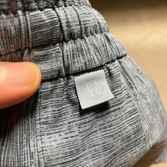 Lululemon Bowline Shorts - 4.5” inseam - Picture 6 of 7